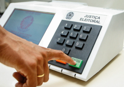 PF orienta policiais a investigar origem de dinheiro vivo nas eleições