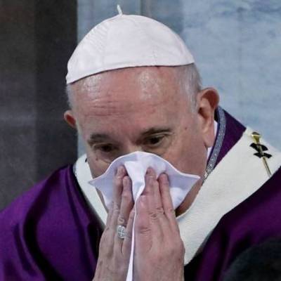 Com sintomas de gripe, Papa Francisco passa mal e cancela compromisso em Roma