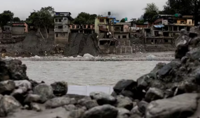 Fortes chuvas deixam 56 mortos na Índia e 14 no Nepal, além de causar inundações