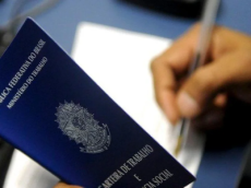 Desemprego fica em 5,3% e renda chega a R$ 3.777