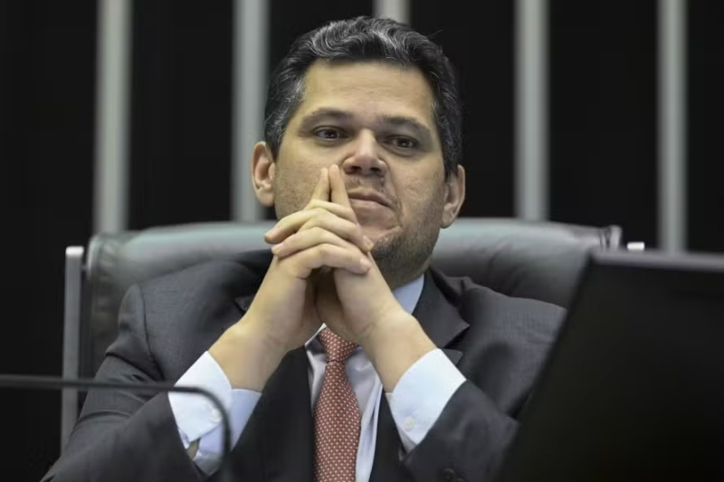 Presidente do Senado marca para segunda votação do fim da escala 6x1