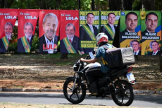Gráficos explicam como Flávio Bolsonaro superou Lula no 1º turno