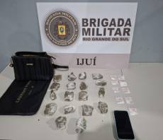 Mulher é presa em Flagrante Delito por tráfico de drogas  em Augusto Pestana