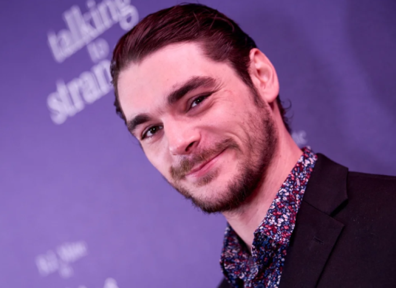 Morre RJ Mitte, ator de Breaking Bad, aos 34 anos