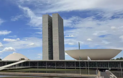 Governo federal busca apoio para aprovar o fim da escala 6×1 em dois turnos no mesmo dia