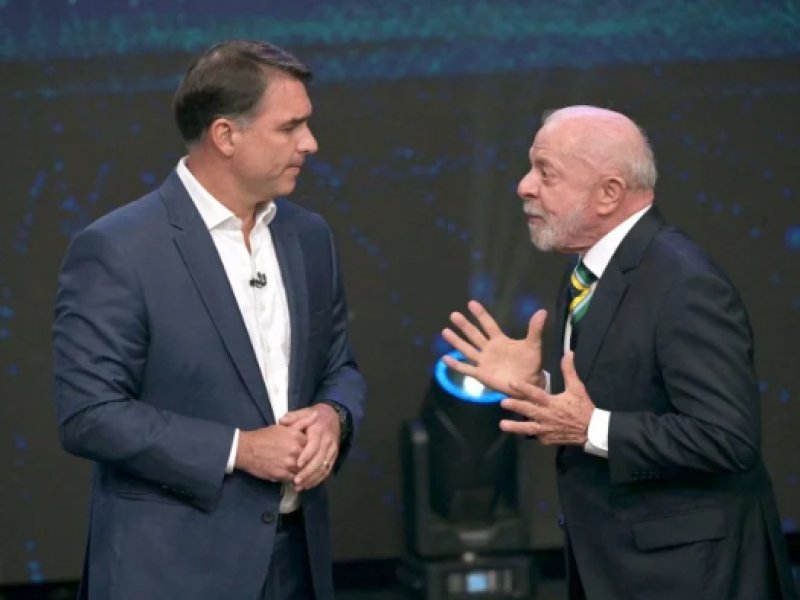 Globo define regras para o debate entre Flávio Bolsonaro e Lula; saiba como vai funcionar
