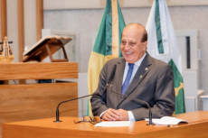 Ministro do TCU diz que Brasil não terá dinheiro para pagar aposentados.