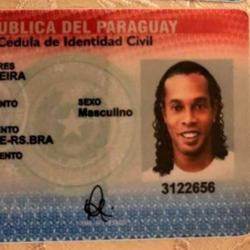 Ronaldinho responsabilizou empresário por documentos falsos
