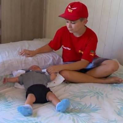 Menino de 10 anos salva irmão recém-nascido engasgado com leite em Erechim