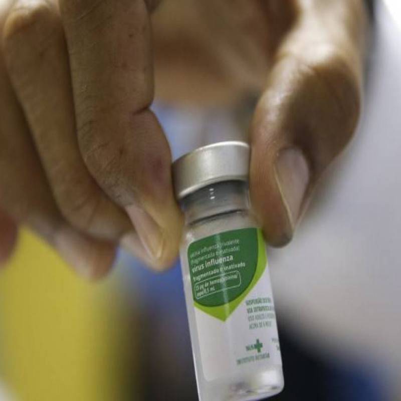 Farmácias privadas poderão aplicar doses de vacina da gripe pelo SUS