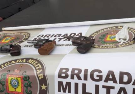 Dois criminosos são presos por tráfico e porte ilegal de arma, em Ijuí 