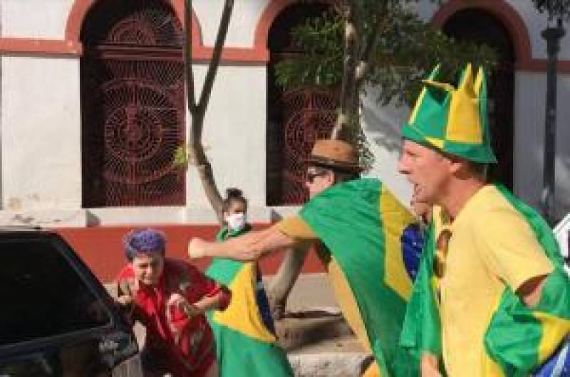 Polícia busca imagens para identificar manifestantes que agrediram mulher em Porto Alegre