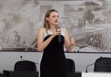 A falta de emoção da mãe ao falar sobre o suposto sumiço do filho chamou atenção da promotora