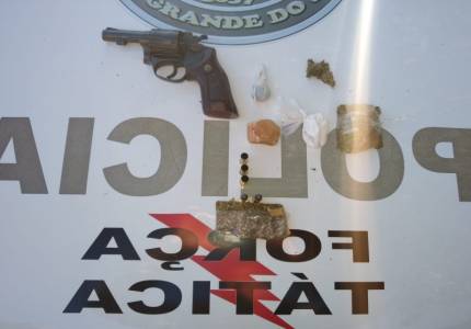 Força Tática prende três homens com arma utilizada em homicídio tentado em ijuí 