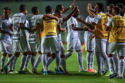 Grêmio vence o Bahia e soma três pontos no Brasileirão