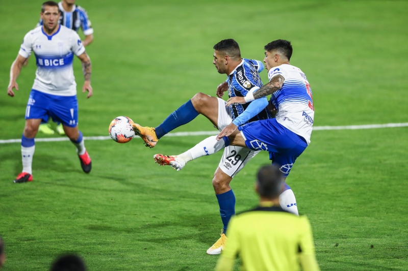 Grêmio é dominado pela Universidad Católica e perde por 2 a 0 na Libertadores