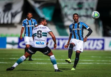 Grêmio perde pênalti e empata em 1 a 1 contra o Coritiba