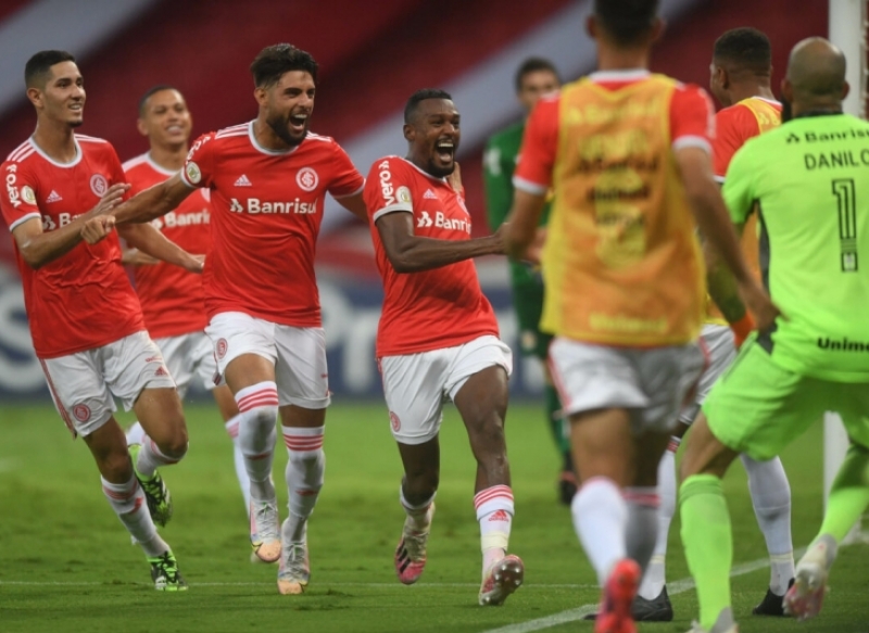 Inter vence o Bragantino e conquista a nona vitória seguida no Brasileirão