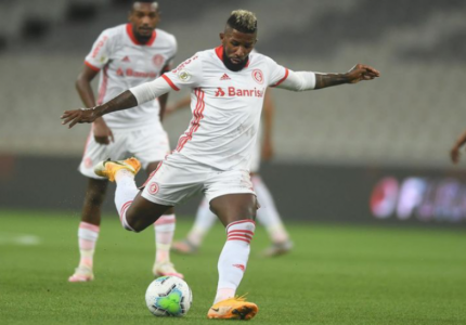 Inter fica no empate com Atlético-PR e vê diferença para vice-líder cair para dois pontos