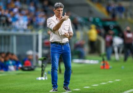 Grêmio renova contrato com Renato Portaluppi